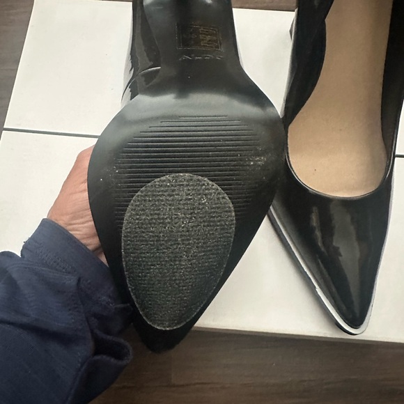 Aldo Glossy Black Heels - Picture 3 of 6